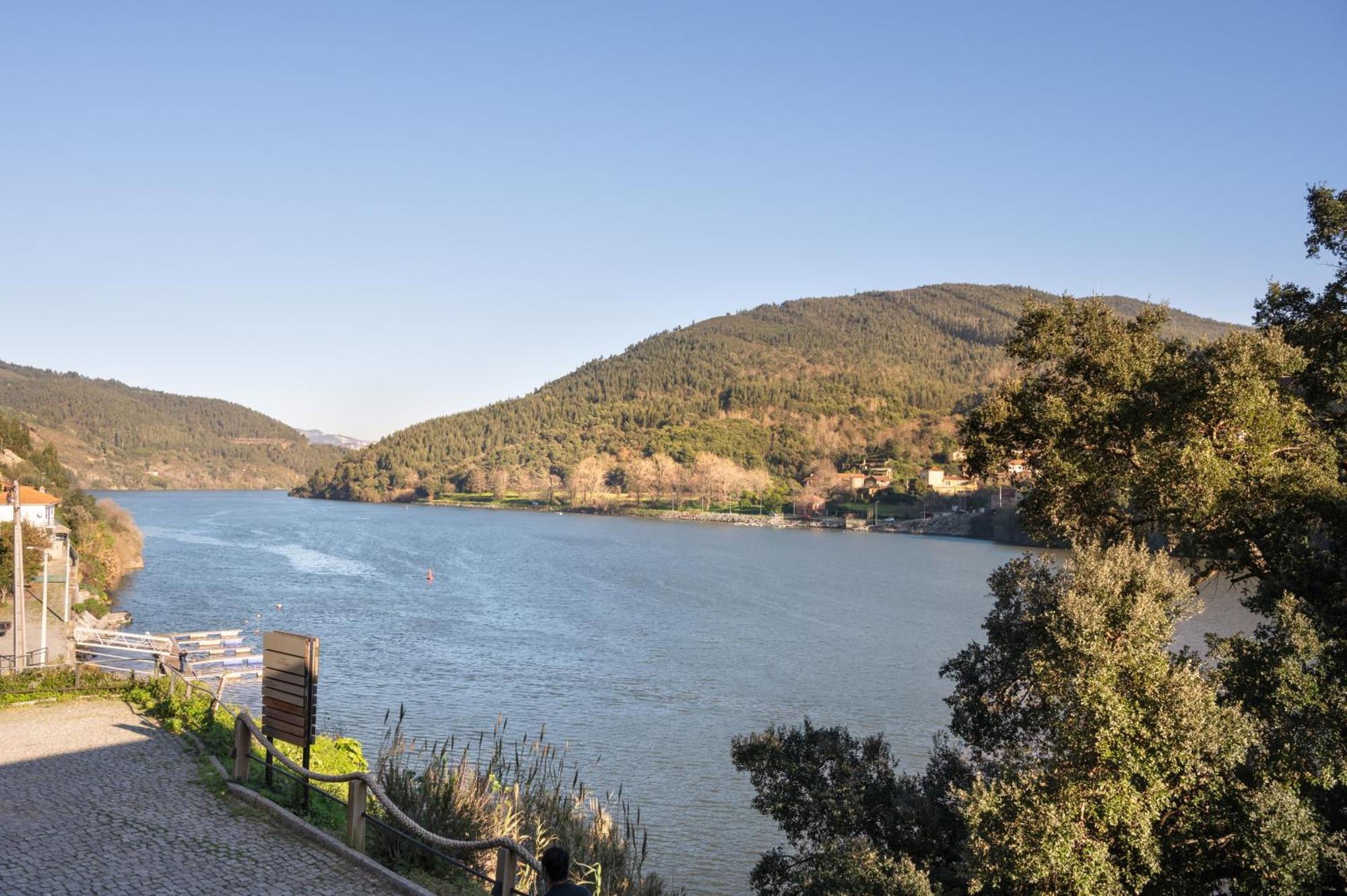 Dourwin - Riverside Suites - Adults Only Penafiel Rum bild